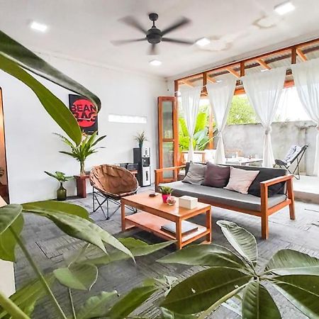 Auberge de jeunesse Beanbag Bintan Backpacker à Kangkakawal Extérieur photo