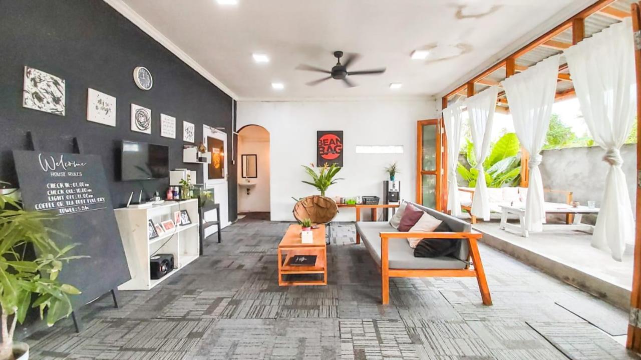 Auberge de jeunesse Beanbag Bintan Backpacker à Kangkakawal Extérieur photo
