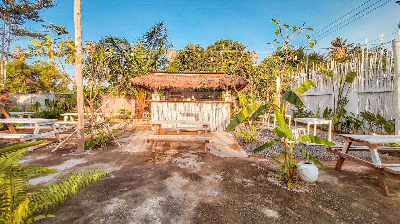Auberge de jeunesse Beanbag Bintan Backpacker à Kangkakawal Extérieur photo