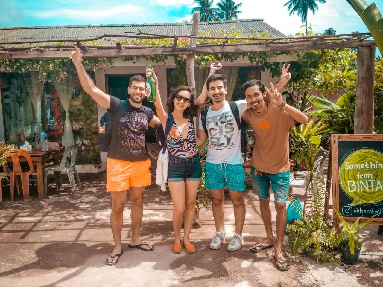 Auberge de jeunesse Beanbag Bintan Backpacker à Kangkakawal Extérieur photo