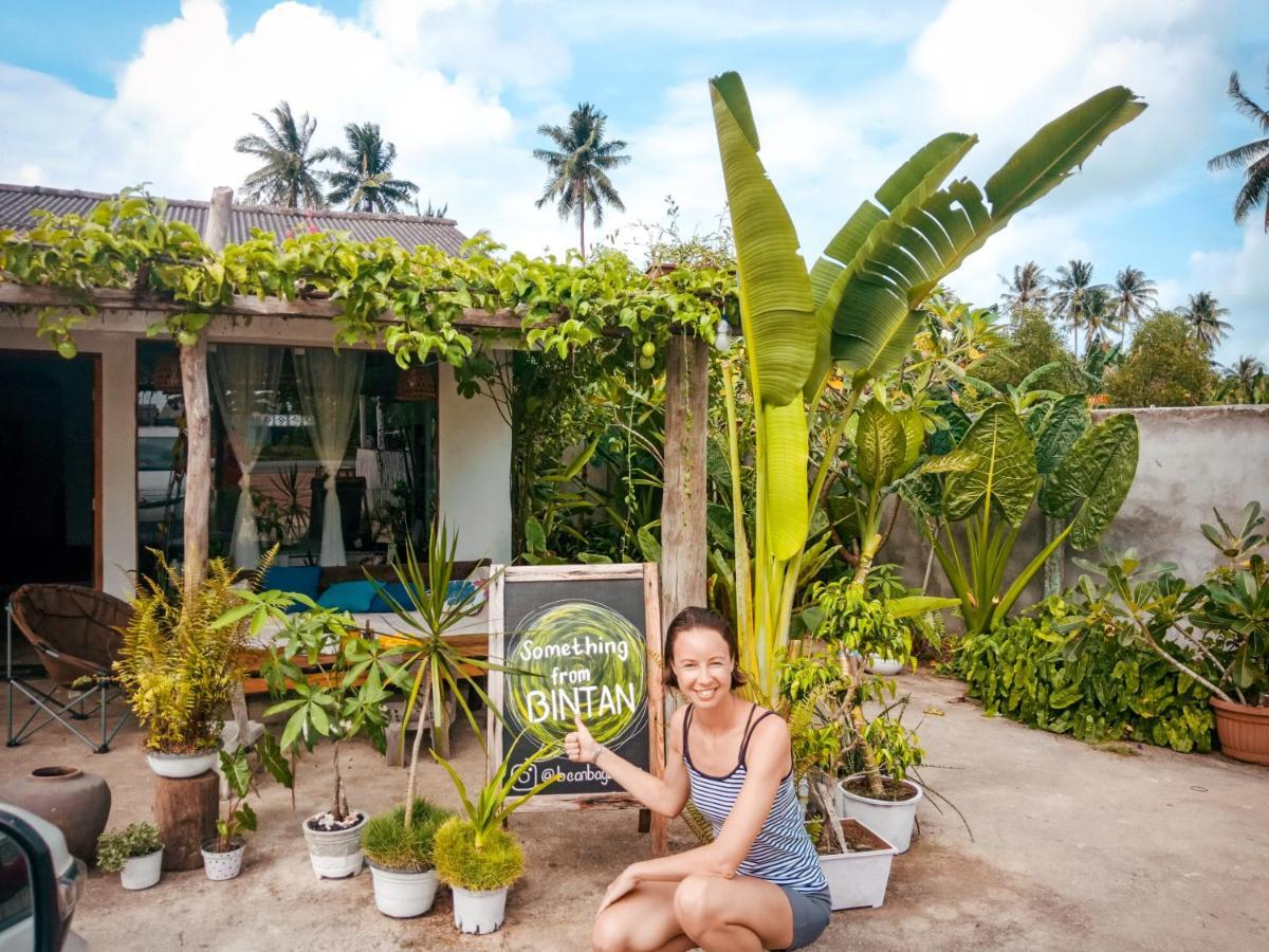 Auberge de jeunesse Beanbag Bintan Backpacker à Kangkakawal Extérieur photo