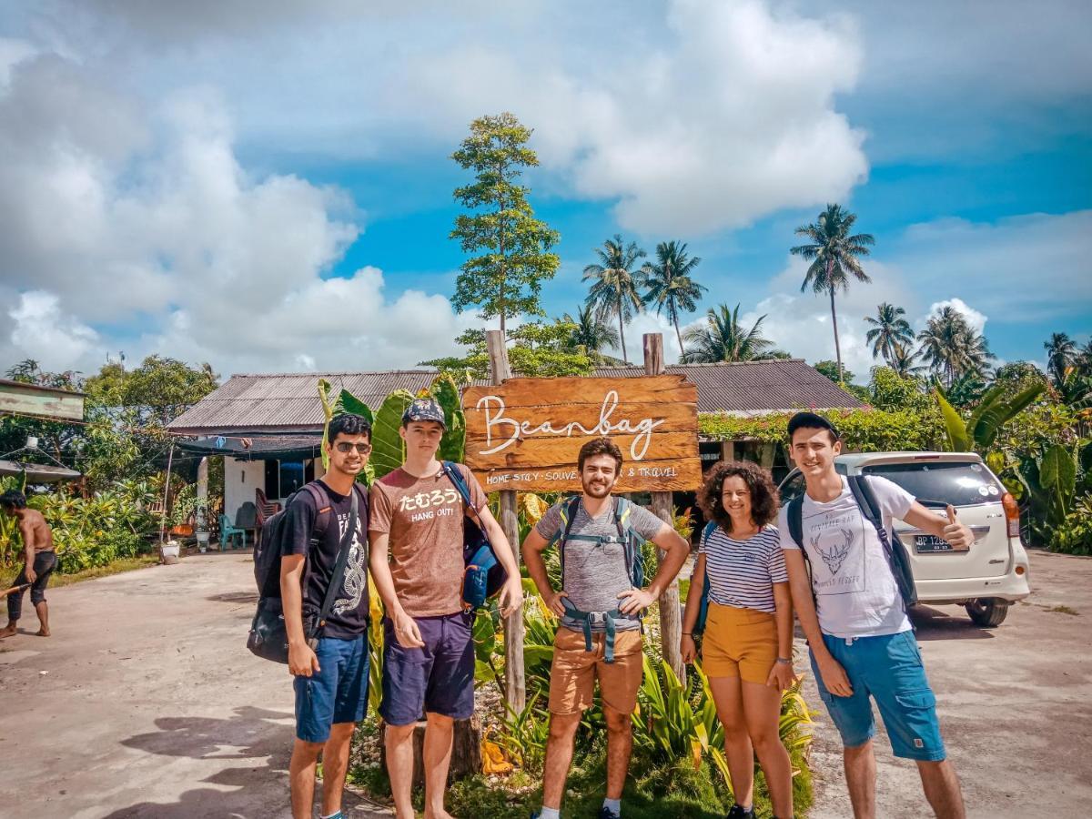 Auberge de jeunesse Beanbag Bintan Backpacker à Kangkakawal Extérieur photo